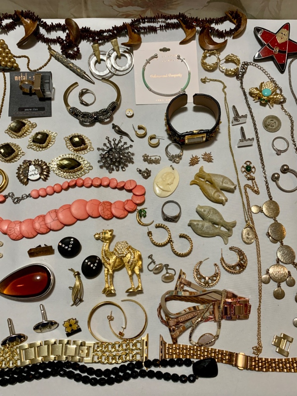 BIG Random Lot Vintage & Modern Costume Jewelry - wear, craft, play dress-up ... - Picture 3 of 5